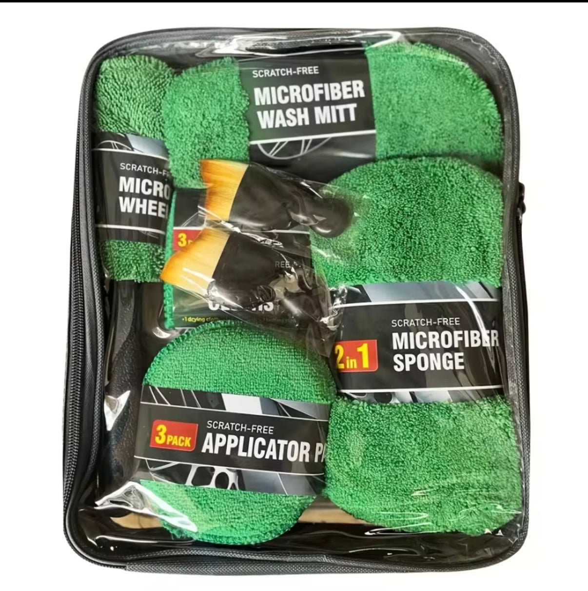 Kit de nettoyage de voiture (microfibre, brosse, etc…)